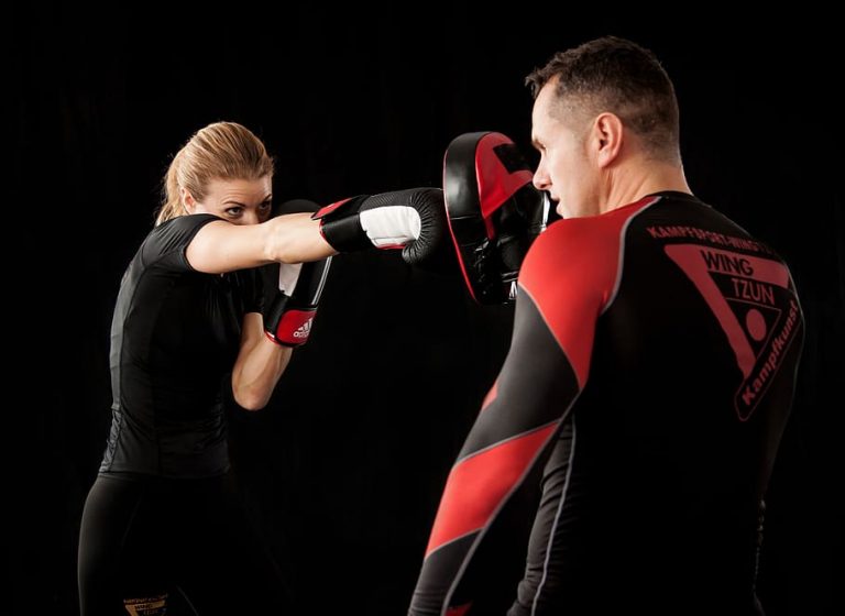 women-box-boxer-fight